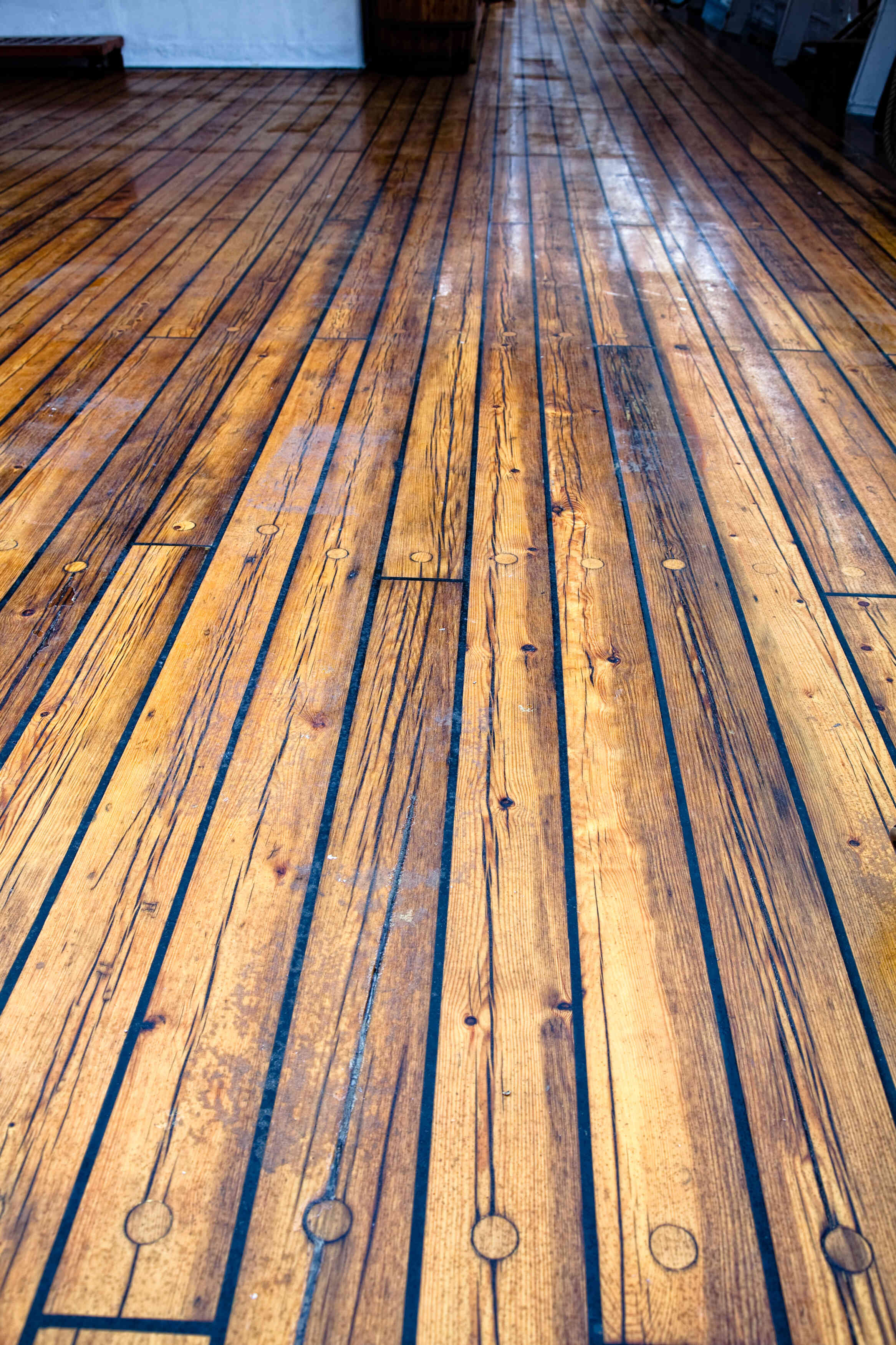wooden floor dubai